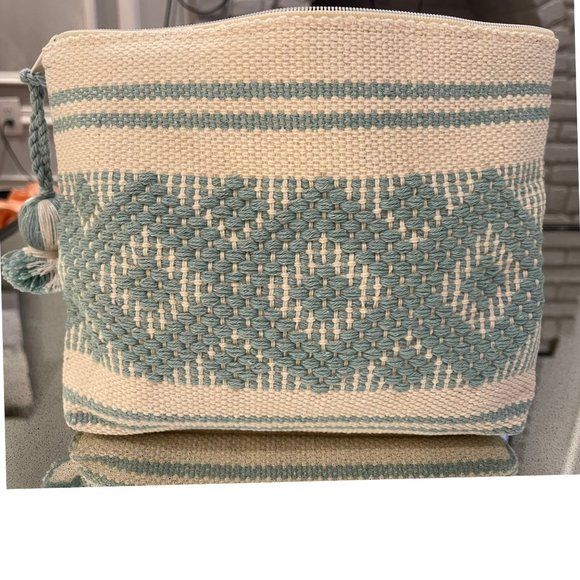 2-PACK SET HANDWOVEN AQUA AND CREAM MAKE UP ACCESSORY BAGS 100% COTTON EXTERIOR - Picture 4 of 10